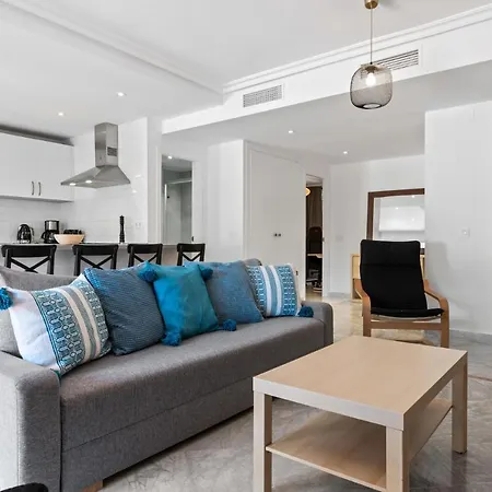 Modern Flat In Ref M24 * מארבלה